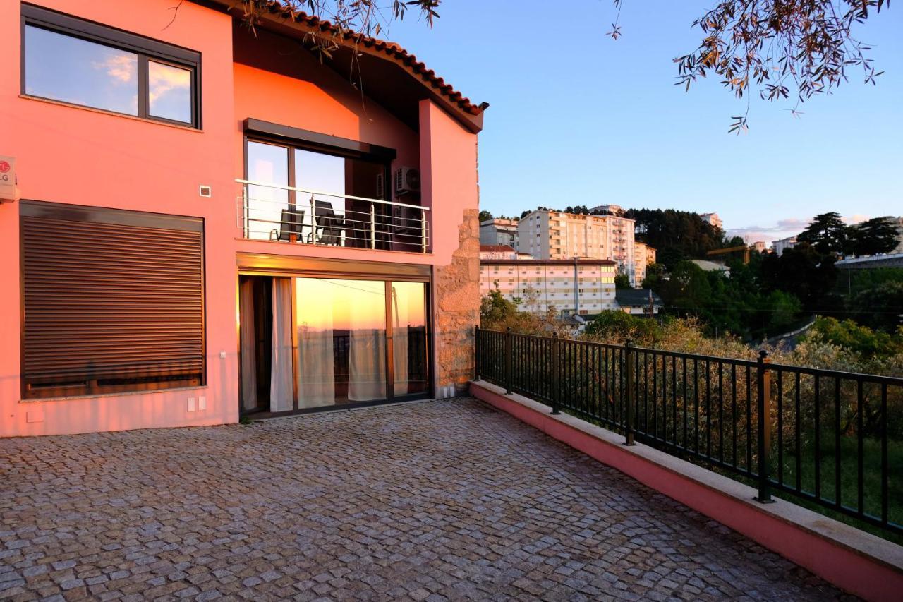 T1 com cozinha e vista magnífica no centro de Seia Apartamento Exterior foto